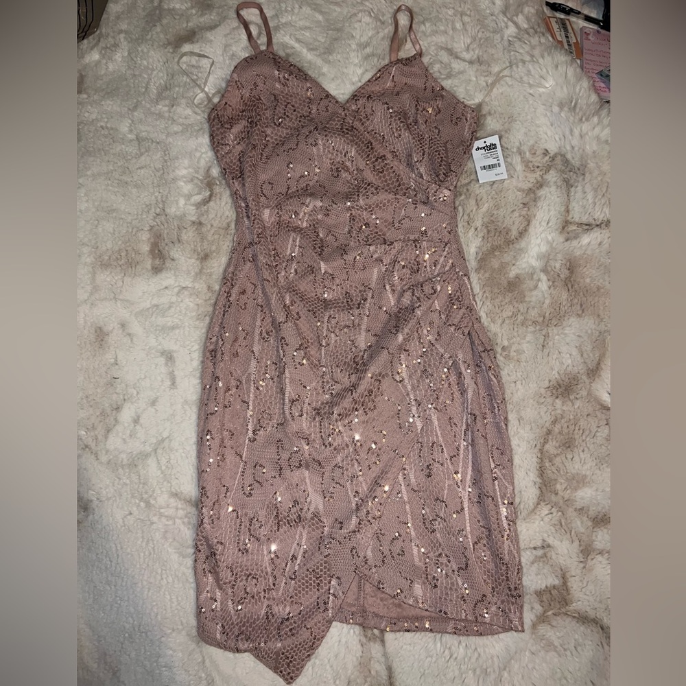 Brand new, with tag, not worn, mauve dress